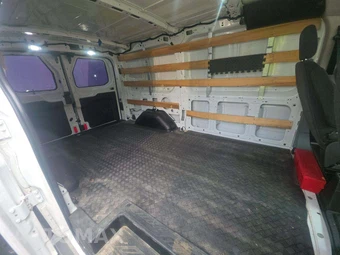 2019 Ford Transit 250 Cargo Van w/RH Swing-Out Doors Low Roof 129.9" WB - miniatura 14