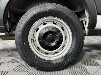 2019 Ford Transit 250 Cargo Van w/RH Swing-Out Doors Low Roof 147.6" WB - miniatura 35