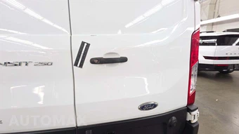 2019 Ford Transit 250 Cargo Van w/RH Swing-Out Doors Low Roof 147.6" WB - miniatura 20