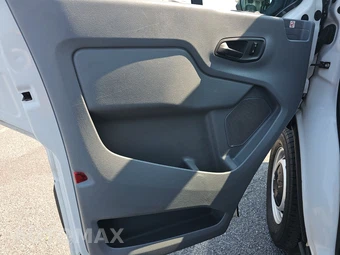 2019 Ford Transit 250 Cargo Van w/RH Swing-Out Doors Low Roof 147.6" WB - miniatura 9