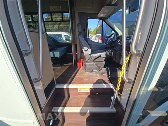2019 Ford Transit 350 HD Cutaway 10360 GVWR DRW - miniatura 17