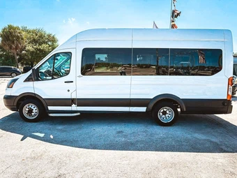 2019 Ford Transit 350 HD Passenger Van XL DRW High Roof 147.6" WB - miniatura 10