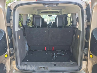 2019 Ford Transit Connect Passenger Wagon XLT Minivan w/Rear Swing-Out Doors 120.6" WB - miniatura 15