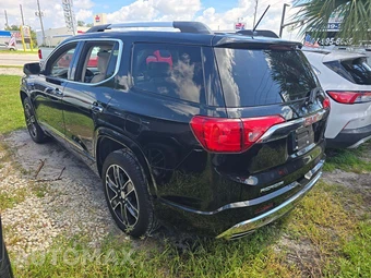 2019 GMC Acadia Denali 5SA - miniatura 2