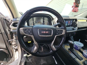 2019 GMC Acadia Denali 5SA – miniatura 10