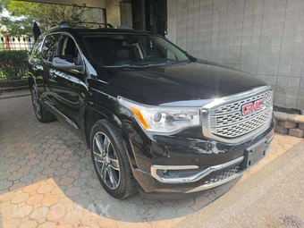 2019 GMC Acadia Denali 5SA - miniatura 4