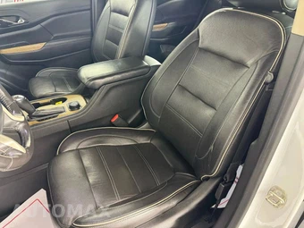 2019 GMC Acadia Denali 5SA - miniatura 33
