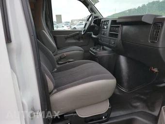2019 GMC Savana 2500 Cargo Van 1WT 135.0" WB - miniatura 8