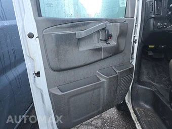 2019 GMC Savana 3500 Cargo Van 1WT 155.0" WB - miniatura 9