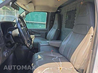 2019 GMC Savana 3500 Cargo Van 1WT - miniatura 6