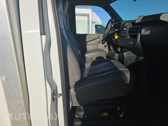 2019 GMC Savana 3500 Cutaway 1WT - miniatura 8