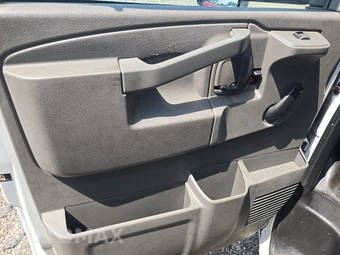 2019 GMC Savana 3500 Cutaway 1WT DRW - miniatura 9