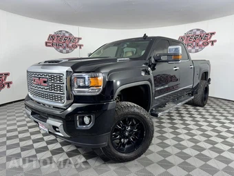 2019 GMC Sierra 2500 Denali HD Crew Cab Medium Bed 5SA - samochód z USA z aukcji Manheim, oferta Kup Teraz w AUTOMAX