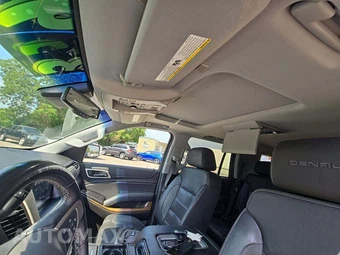 2019 GMC Yukon Denali 5SA - miniatura 8