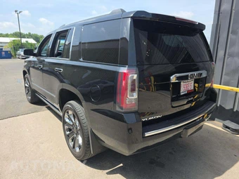 2019 GMC Yukon Denali 5SA - miniatura 2