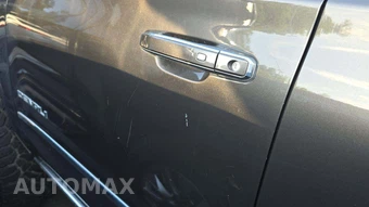 2019 GMC Yukon Denali 5SA - miniatura 22