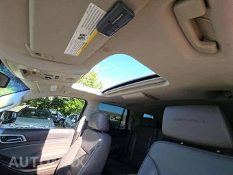 2019 GMC Yukon Denali 5SA - miniatura 11