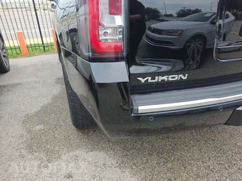 2019 GMC Yukon Denali 5SA - miniatura 22