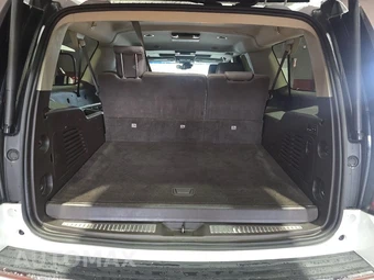 2019 GMC Yukon Denali XL 5SA - miniatura 17