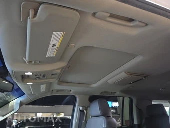 2019 GMC Yukon Denali XL 5SA - miniatura 19