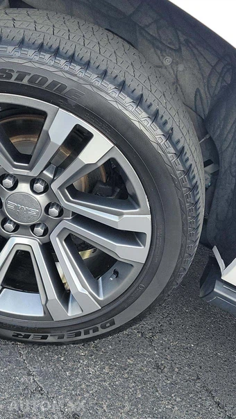 2019 GMC Yukon Denali XL 5SA - miniatura 25