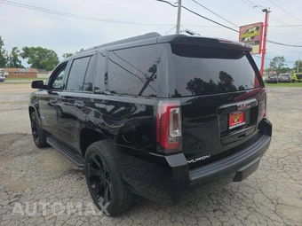 2019 GMC Yukon SLT 4SA - miniatura 2