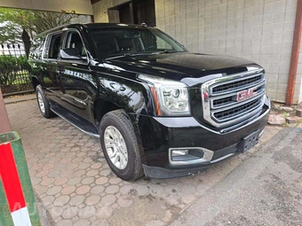 2019 GMC Yukon XL SLT 4SA - miniatura 4