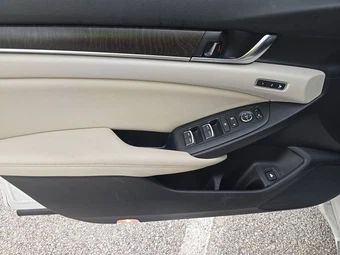 2019 Honda Accord Hybrid Touring - miniatura 9