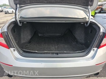2019 Honda Accord Sedan EX 1.5T - miniatura 16