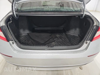 2019 Honda Accord Sedan LX 1.5T - miniatura 16