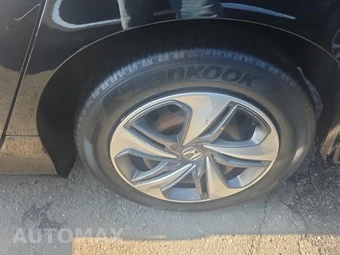 2019 Honda Civic Sedan LX - miniatura 11