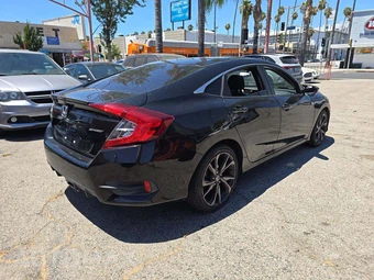 2019 Honda Civic Sedan Sport - miniatura 3
