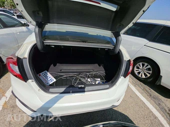 2019 Honda Clarity Plug-In Hybrid - miniatura 14