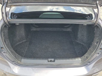 2019 Honda Insight Touring - miniatura 16