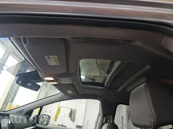 2019 Honda Odyssey Elite 118.1" WB - miniatura 19