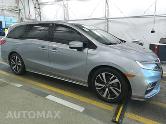 2019 Honda Odyssey Elite 118.1" WB - miniatura 3