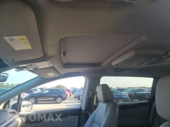 2019 Honda Odyssey Touring 118.1" WB - miniatura 18