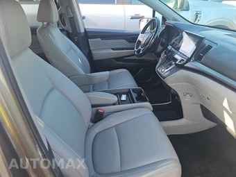 2019 Honda Odyssey Touring 118.1" WB - miniatura 8