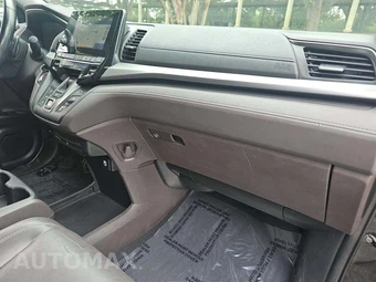 2019 Honda Odyssey Touring 118.1" WB - miniatura 20