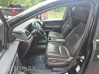 2019 Honda Odyssey Touring 118.1" WB - miniatura 6