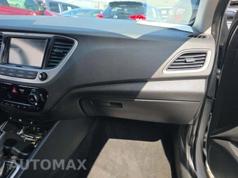 2019 Hyundai Accent Limited – miniatura 19