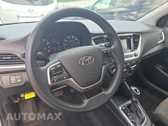 2019 Hyundai Accent SE - miniatura 10