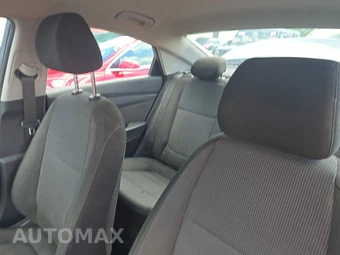 2019 Hyundai Accent SE - miniatura 18