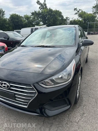 2019 Hyundai Accent SE - miniatura 2