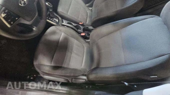 2019 Hyundai Accent SE - miniatura 24