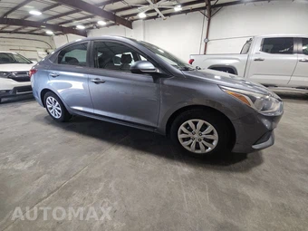 2019 Hyundai Accent SE - miniatura 3