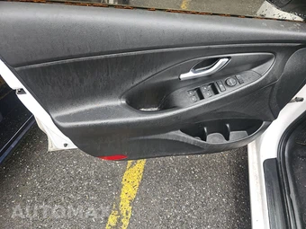 2019 Hyundai Elantra GT Hatchback – miniatura 9