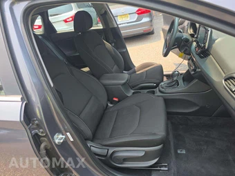 2019 Hyundai Elantra GT Hatchback – miniatura 18