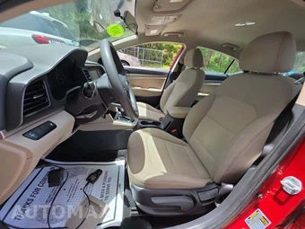 2019 Hyundai Elantra SE Sedan - miniatura 6