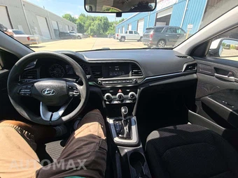 2019 Hyundai Elantra SE Sedan – miniatura 7